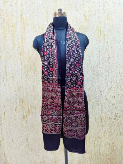 TAVAN Pure Silk Printed Women Dupatta(Black) Prijam Store 